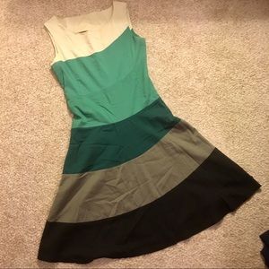 Sleeveless organic cotton colorblock dress